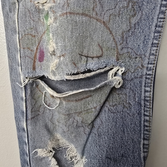 Levi's Distressed Blue Jeans - Picture 4 of 16